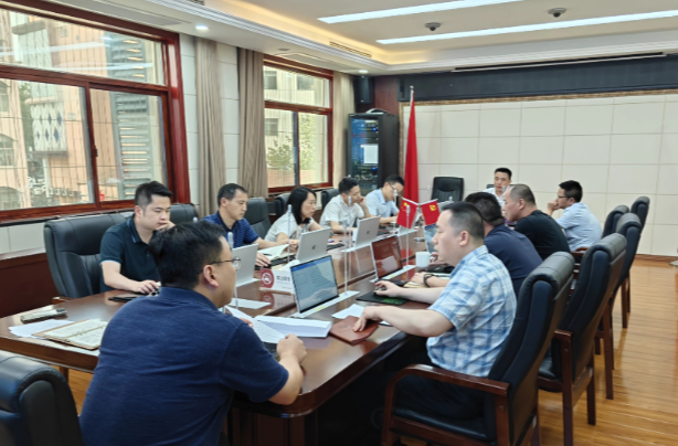 岳阳楼区纪委召开常委会传达学习有关讲话精神