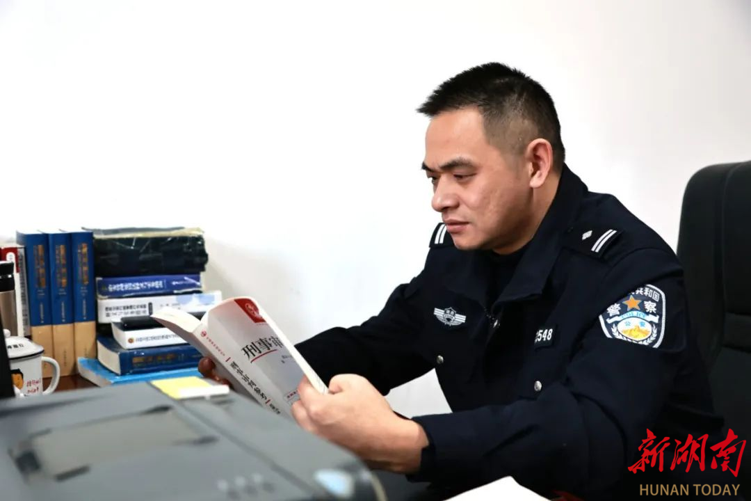 五一劳动节，看隆回警察和他们的劳动“搭子”