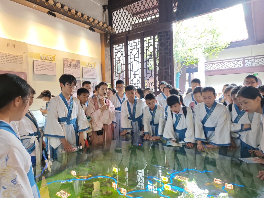 共赴旅发盛会•五一江湖相“岳”⑧|岳阳文旅“五一”火力全开 27家旅游景区首日客流突破10万人次 