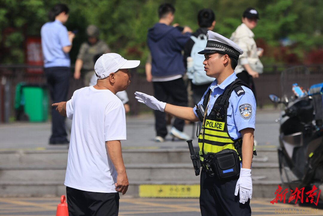 “五一”嗨游張家界丨武陵源：交警全員上崗 護航“五一”假期