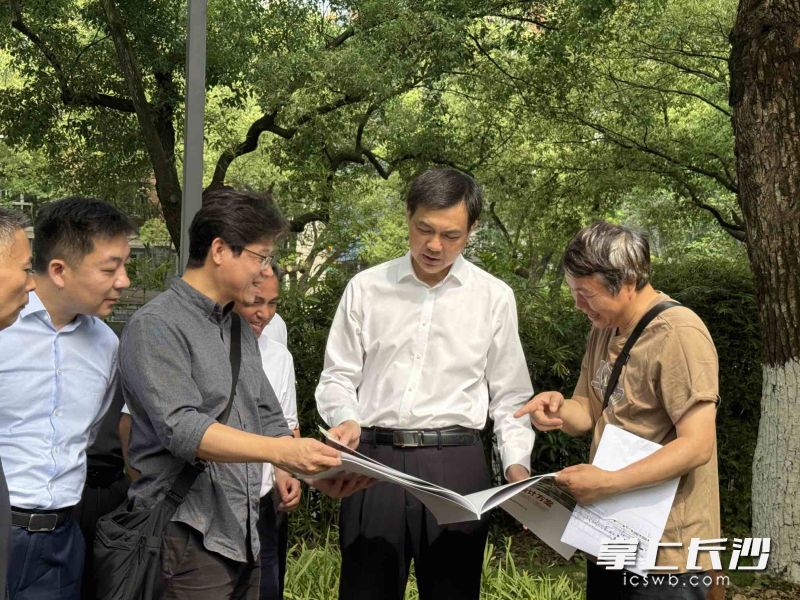 周海兵督导检查重点景区节假日安全生产并调度“馆园融合”推进工作