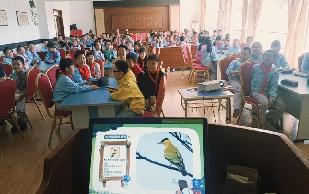 岳阳市江豚协会助力大连科技节