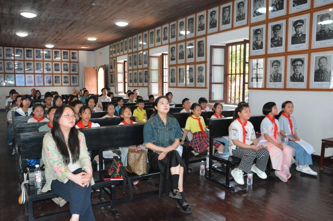 湘鄂川黔革命根据地纪念馆举行“庸城·薪传”红色旧址里的非遗公开课活动