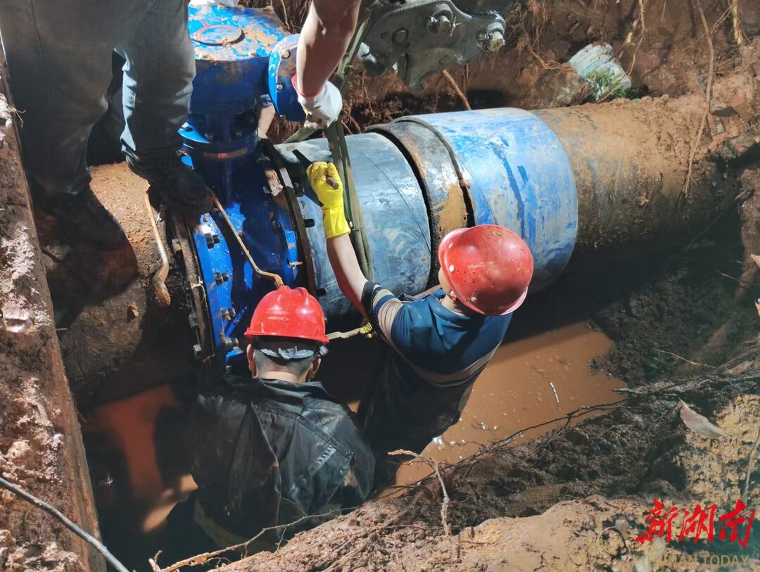 一次停水多线作业，益阳市自来水有限公司高效部署缩短停水时间