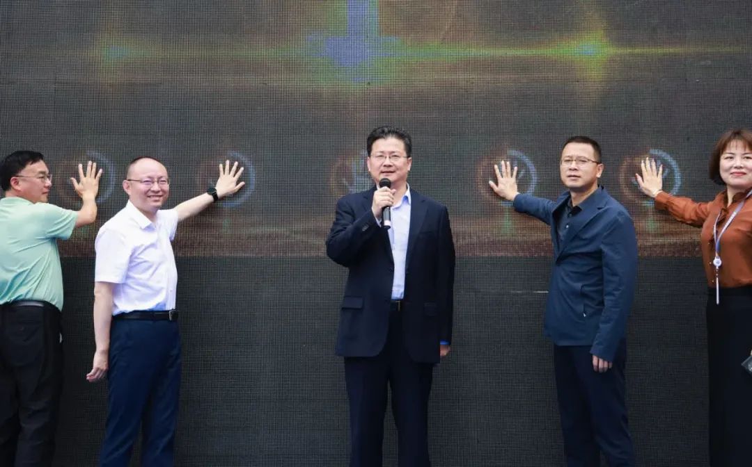 2025年永州市家电家装消费节暨美的智慧家启动仪式举行