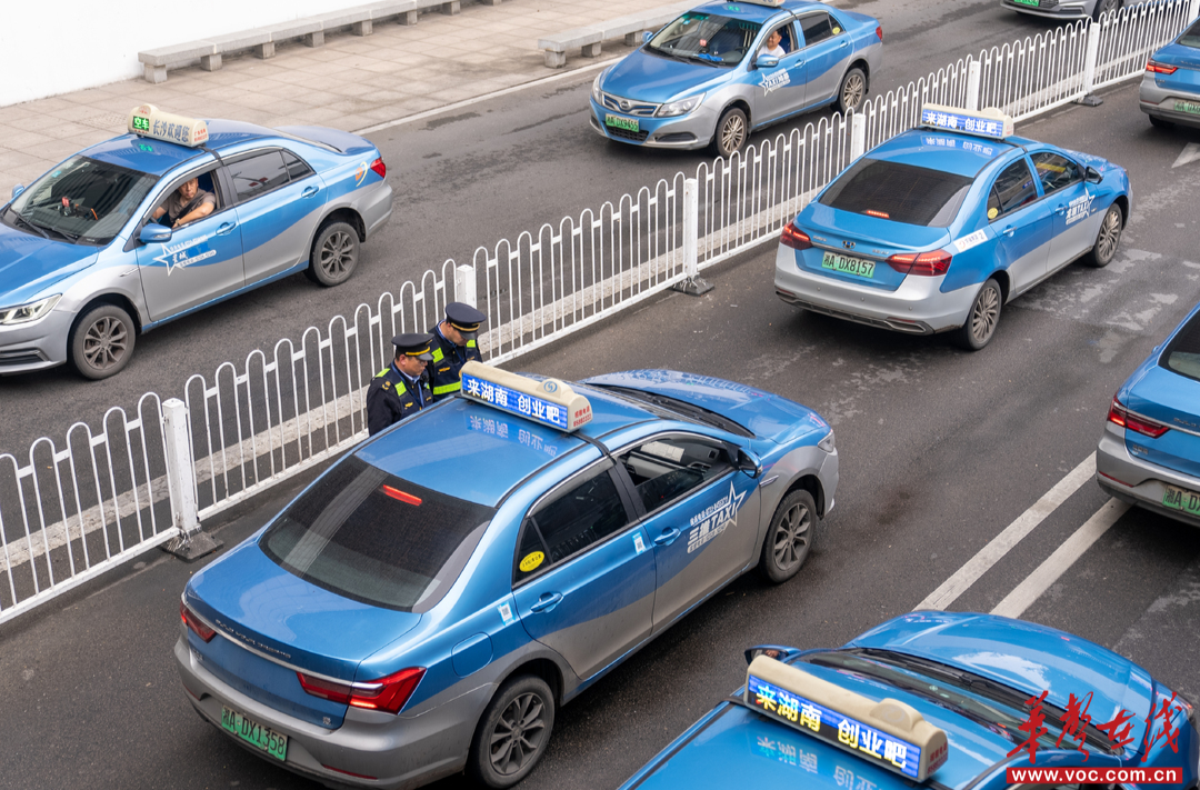 组图|“五一”假期前三天湖南道路客运发送旅客206万人次