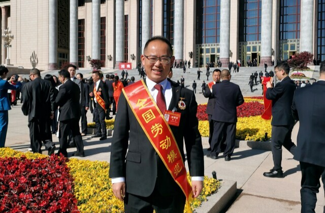时代脊梁｜周宇：精耕绿叶子，带富5万人