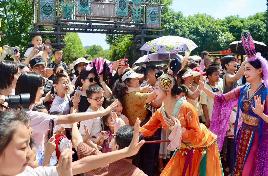 “五一”假期，湖南客流2732.03万人次