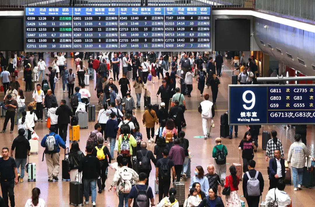 全国铁路今天预计发送旅客2110万人次