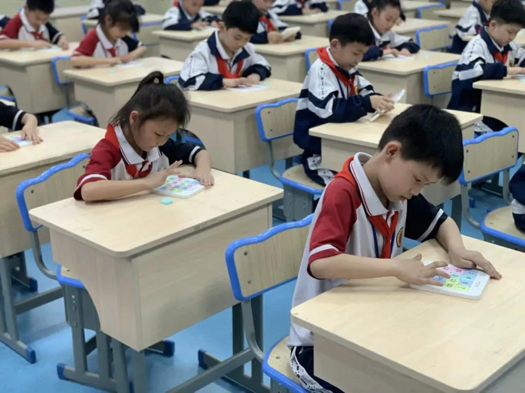 祁阳市哈弗小学举办“数学周”系列活动