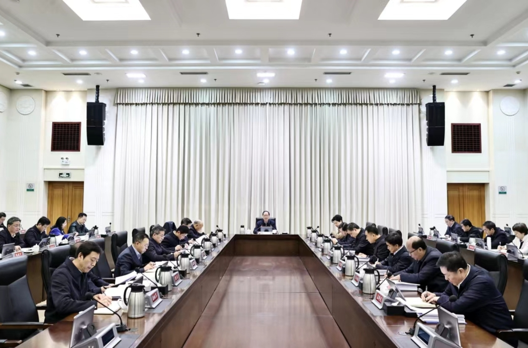 毛伟明主持省政府第60次常务会议 研究部署安全生产、数据制度构建等工作