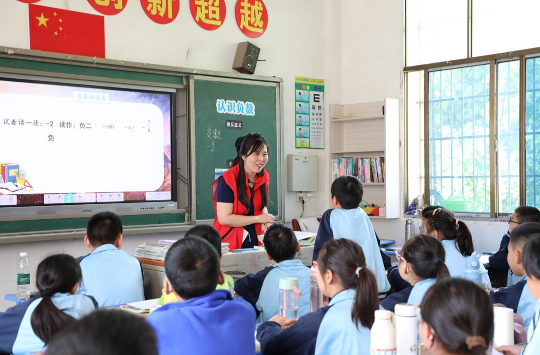 艺术点亮童心！石鼓区人民路小学持续深化“艺术童伴”结对帮扶