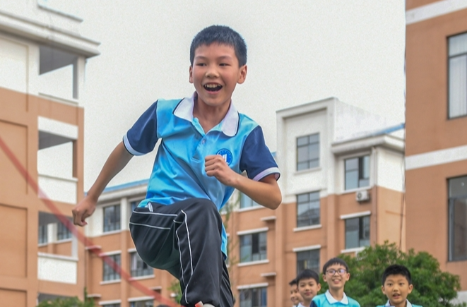 多彩课间 活力校园