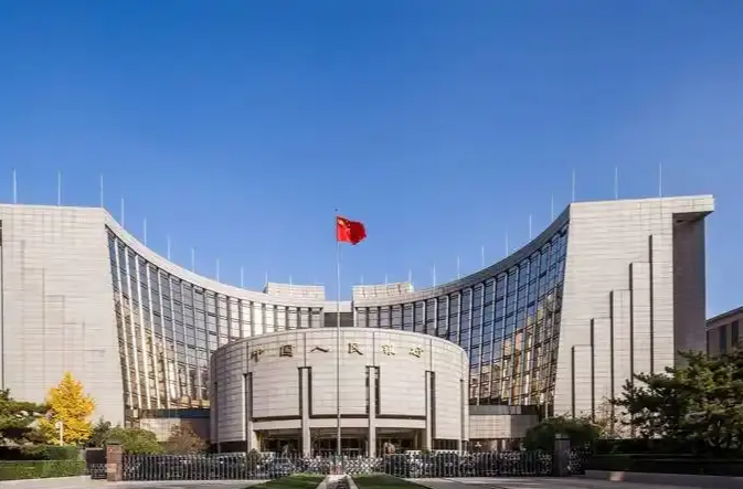 央行：今日起下调再贷款利率0.25个百分点