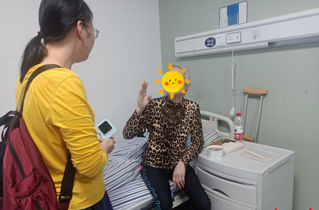 荷塘区月桂社区：精准服务有温度，护航独居老人就医路