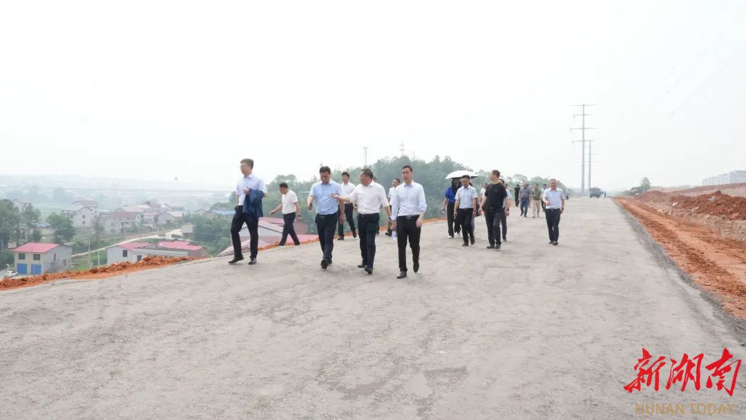 娄底经开区重点项目现场解难题，着力推进建设及环境整治