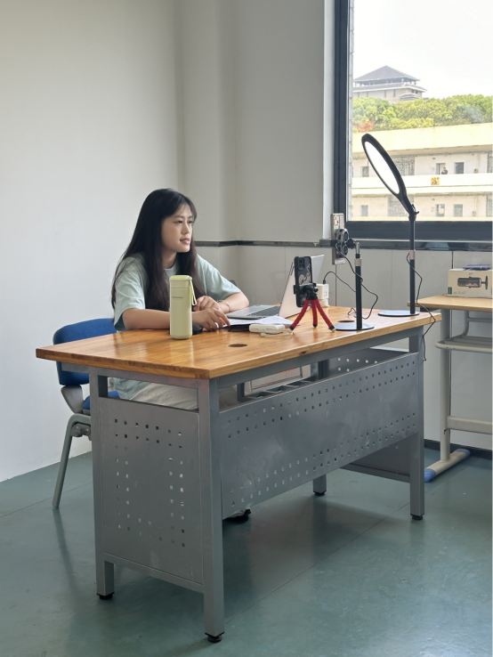 长沙民政职院商学院《新媒体营销》订单班学员直播带货实战有成效‌