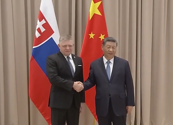 视频丨习近平会见斯洛伐克总理菲佐