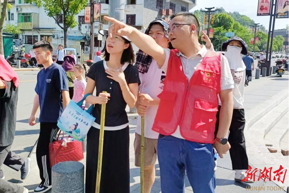南岳区：志愿服务全方位 护航“五一”旅游潮
