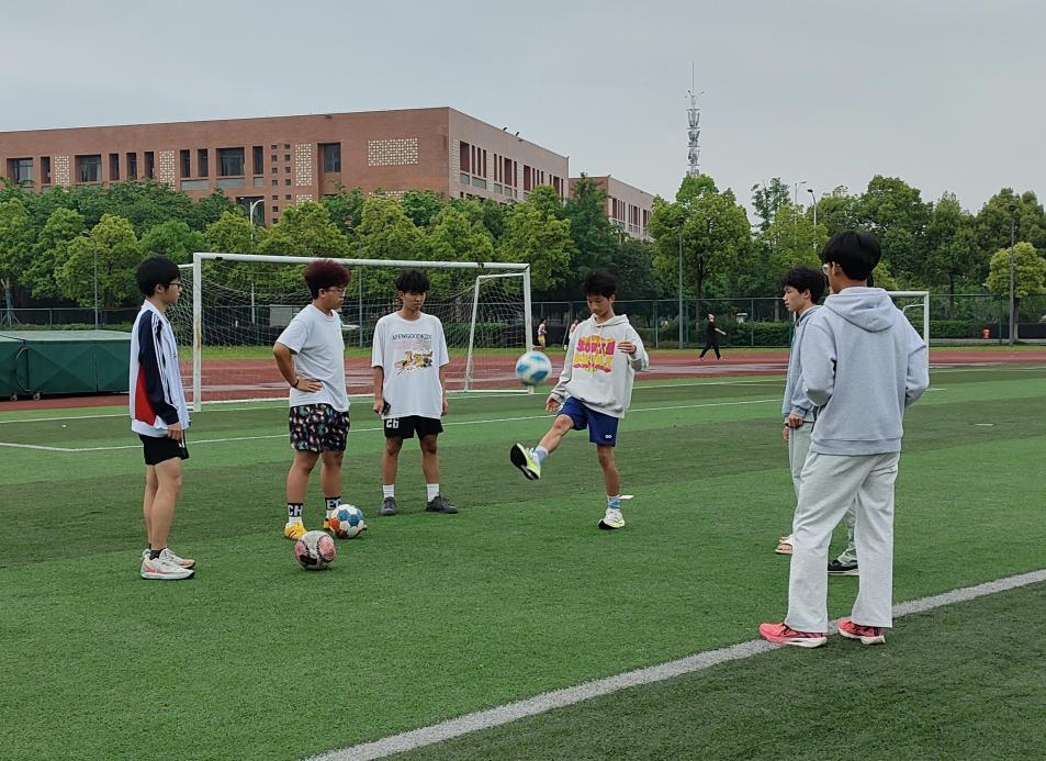 跃动青春热浪，共筑健康风尚——怀化师专“活力全开”全民健身活动火热开展
