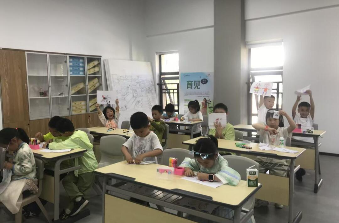 关注青少年心理健康·育见④母亲节“双螺旋”课堂 奏响成长乐章 