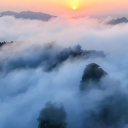 双语湖南|美成“天空之境”，张家界云海爆火网络