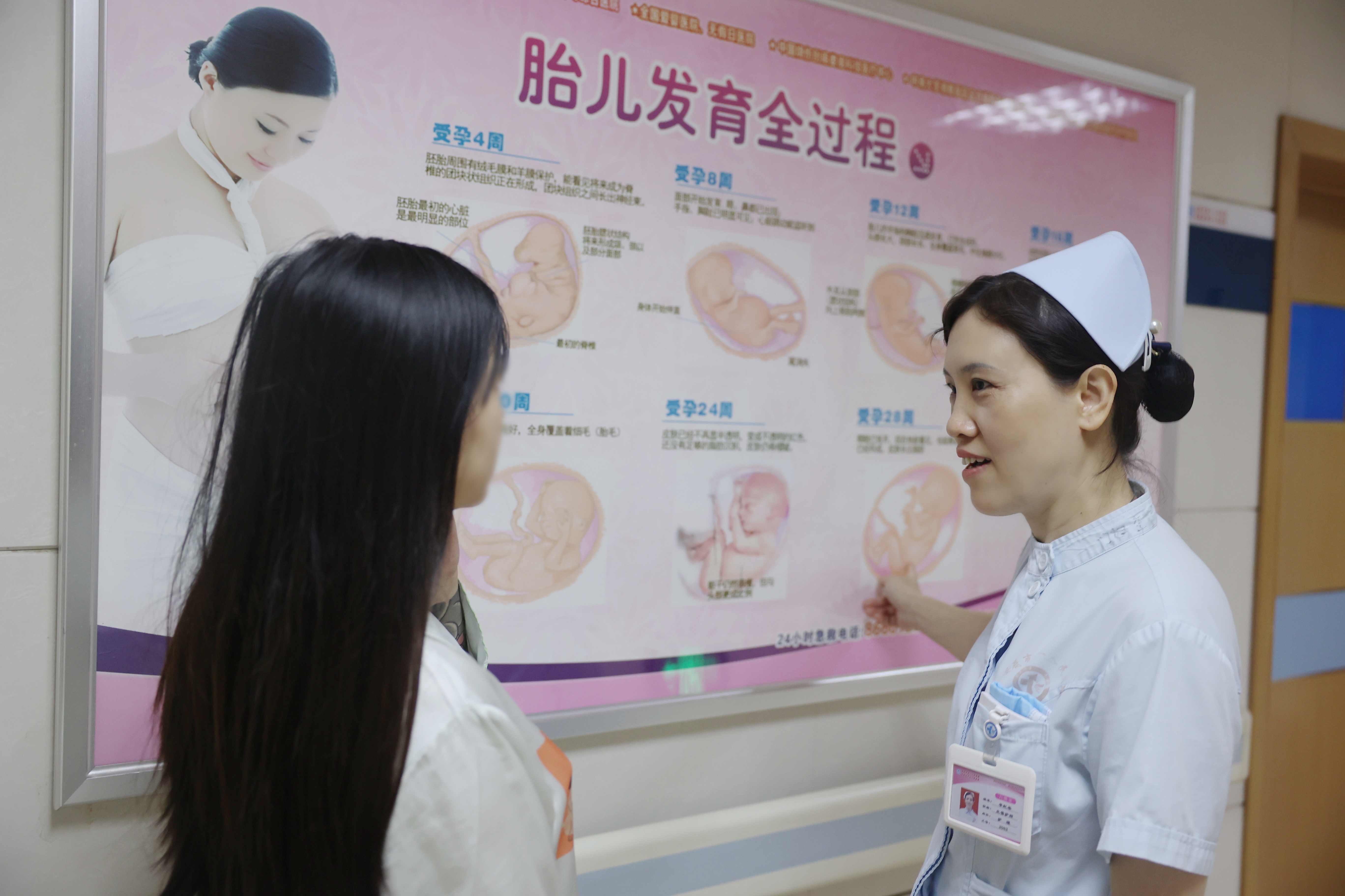 提灯引路，向光而行——燕尾帽下的生命守护者