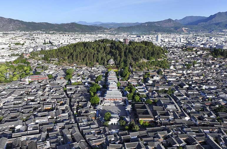 一座土司府  半部民族史