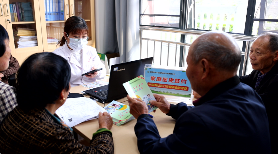 浏阳近3年为50万名老年人免费体检