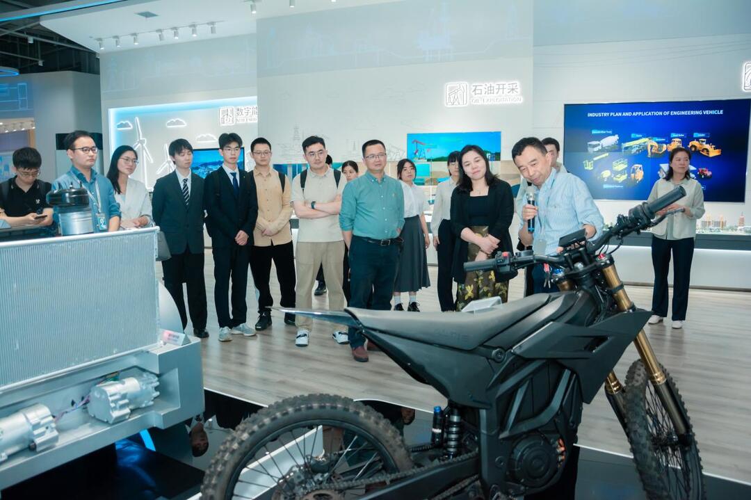 长理师生赴麦格米特、旭日电气开展“职场零距离 三湘名企行”活动
