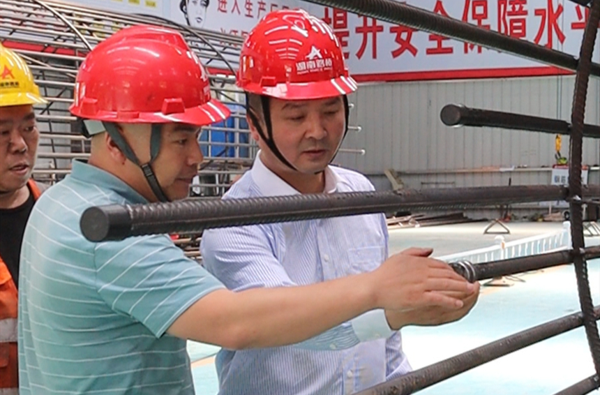 时代脊梁丨苏巧江：开路架桥 赤子情怀