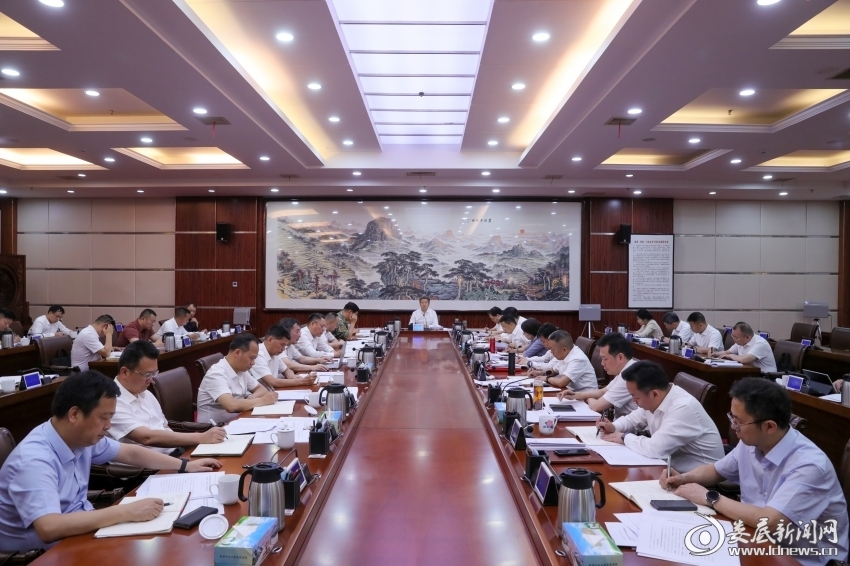 曾超群主持召开娄底市委全面深化改革委员会第六次会议