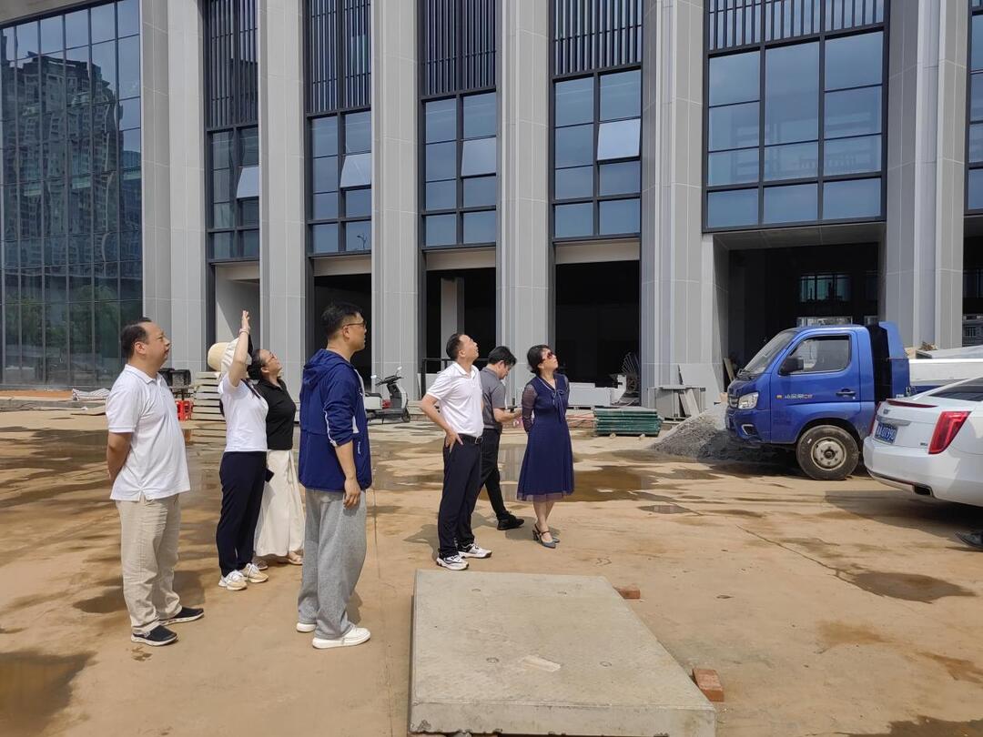 政协委员化身“生态卫士” 建筑工地迎来“绿色大考”