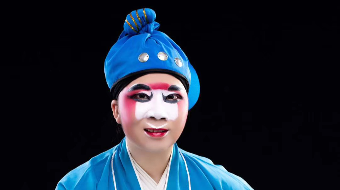 湘妹子扮丑15年，反串花鼓戏丑角走红 