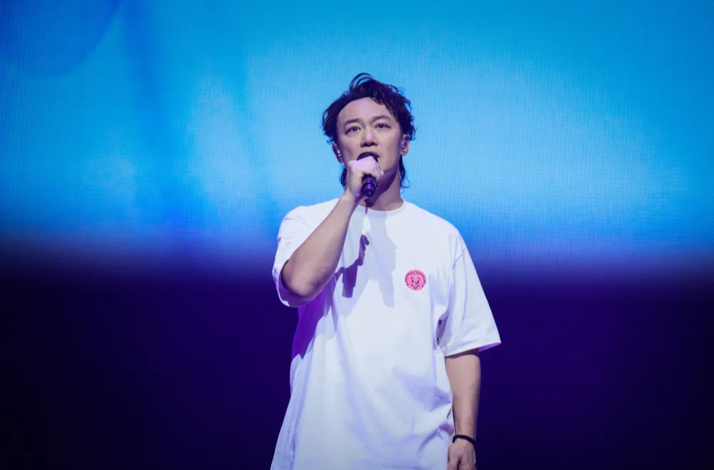 陈奕迅确诊，立即停止所有演出