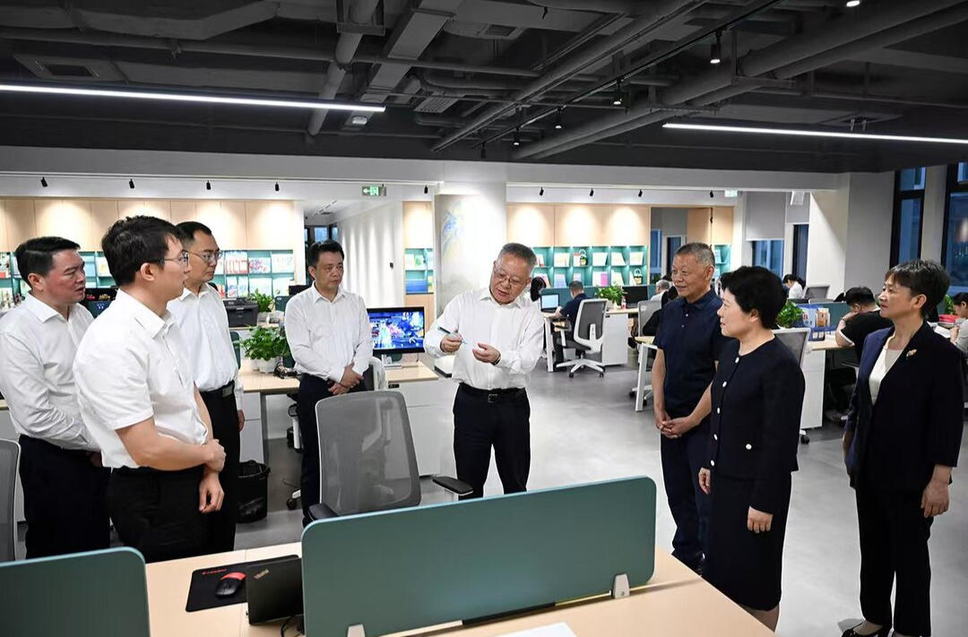 沈晓明专题调研文化和科技融合工作