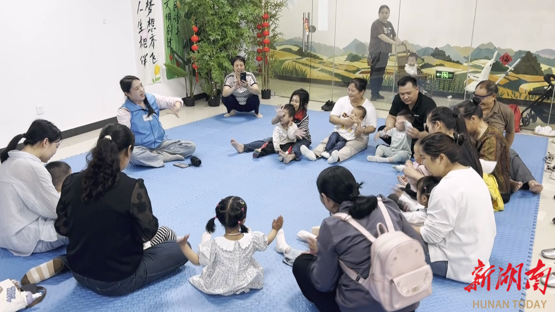 公益亲子早教课堂开课助力婴幼儿成长