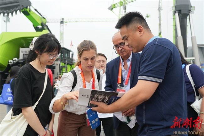 CICEE Draws Participation of Global Construction Machinery Traders