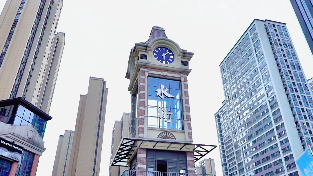 文化科技·智赋武陵 | 武陵区第三届青春集市在汇景中央广场水街启幕！
