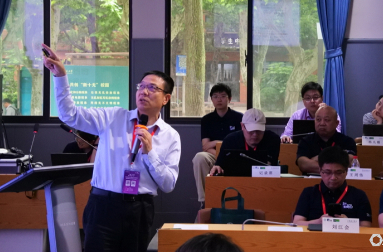 AI像“渣男”，谁学唐僧？福耀科技大学常务副校长徐飞：第四代大学呼之欲出
