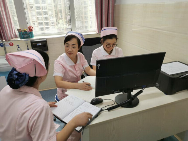 湘江护理·名师之路⑥|白衣执甲，初心如磐