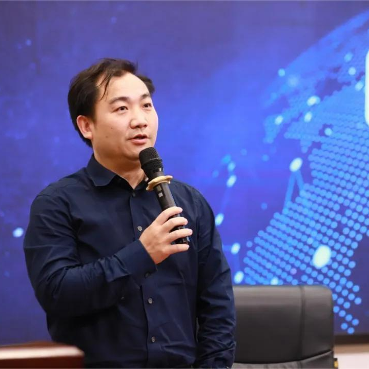 长沙弘益高中开展 AI 培训    探索智能育人新路径