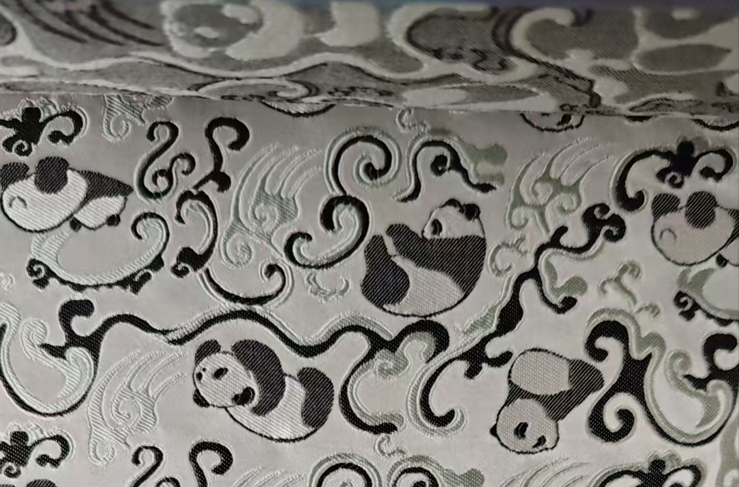 长江边的非遗守艺人⑦ | 李在莉：在经纬世界，让千年蜀锦绽放光彩