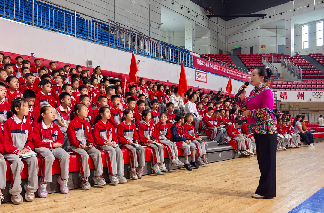 靖州组织600余名学生到了这些地方，沉浸式领略科技与传统文化交融的独特魅力