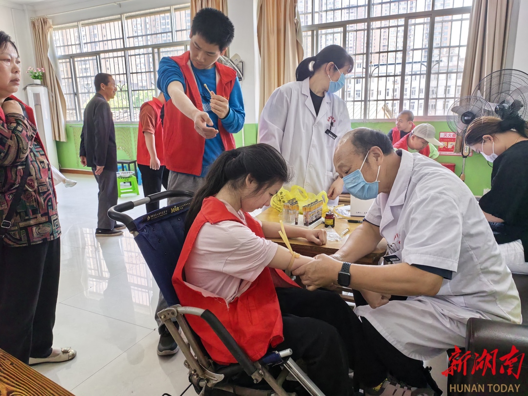 医心助残暖临湘 健康守护“零距离”——临湘市中医医院开展助残日免费体检公益活动