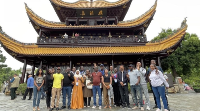 African Media Group Visits Yueyang