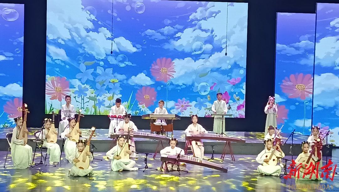 常德市中小学生艺术团庆“六一”文艺汇演开演