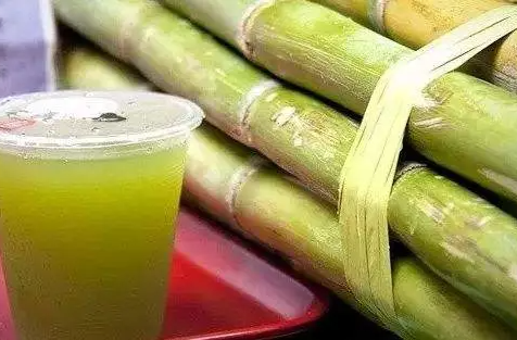 爱喝街头鲜榨果汁的天塌了，看完只想吐！