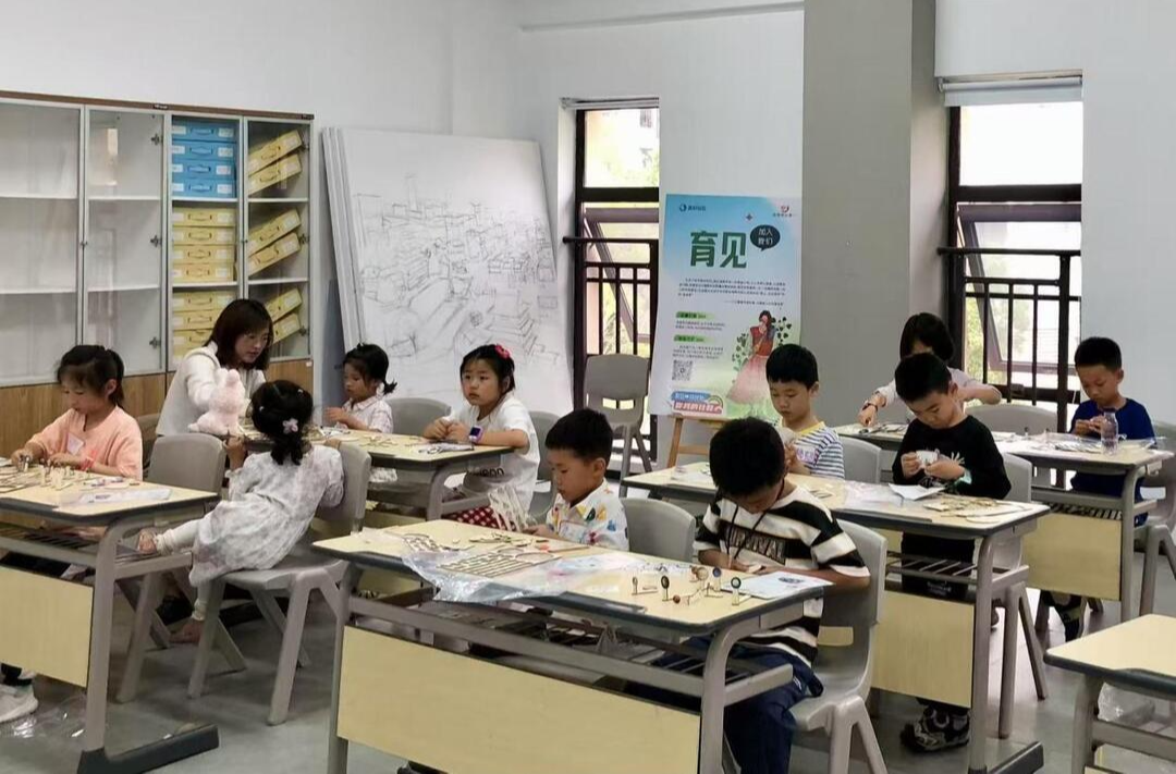 关注青少年心理健康·育见⑥“心育+家育=共育”，525心理健康日暖心活动举行