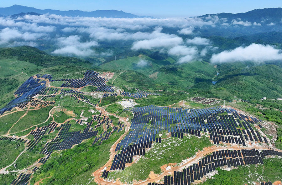 光伏绘就山水卷